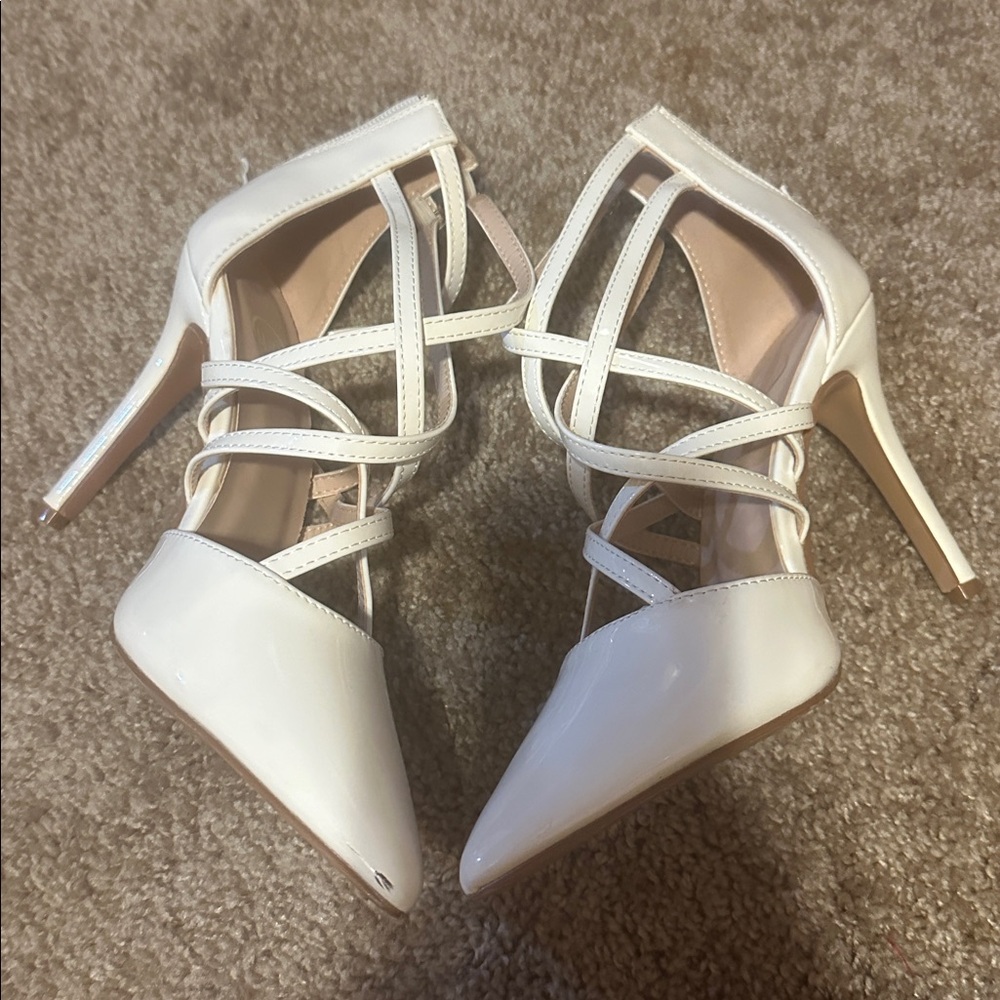 Elegant Cream Strappy Heels - Picture 5 of 5